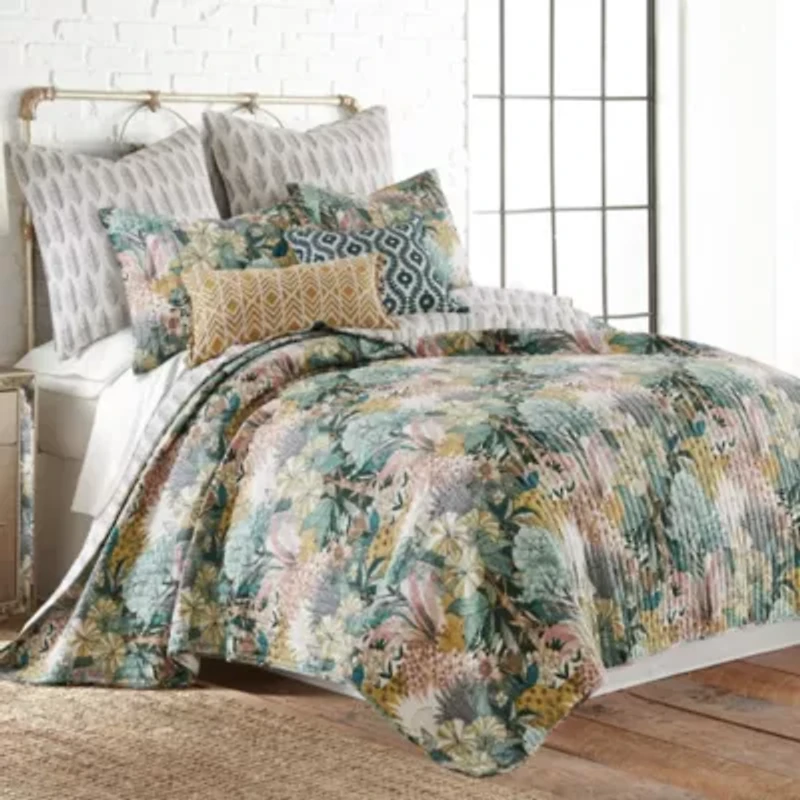 Ashika Quilt Set