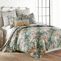 Ashika Quilt Set