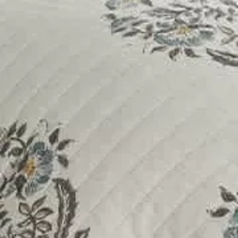 Kamira Quilt Set