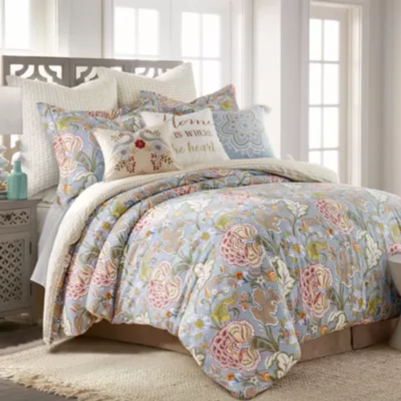 Angelica Comforter Set