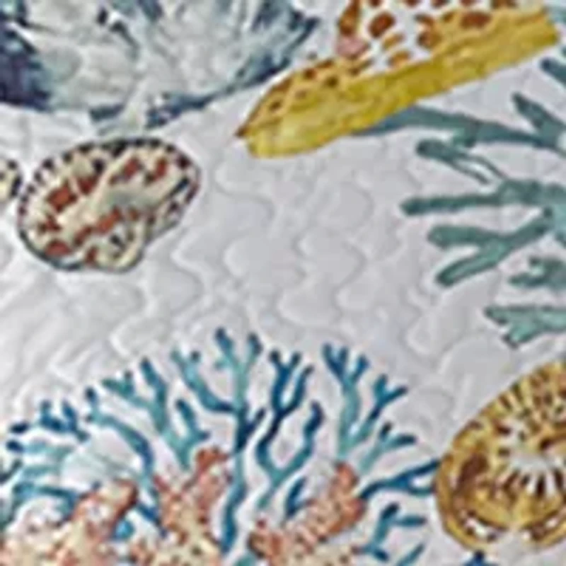 Bay Islands Reversible Quilt Set
