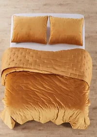 BH Calabria Velvet Ochre Twin Quilt