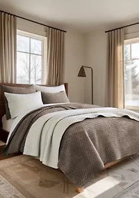 Velvet Stitch Quilt Set