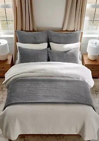 Velvet Stitch Quilt Set