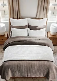 Velvet Stitch Quilt Set