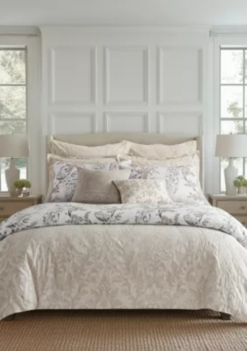 Alessio Comforter Set