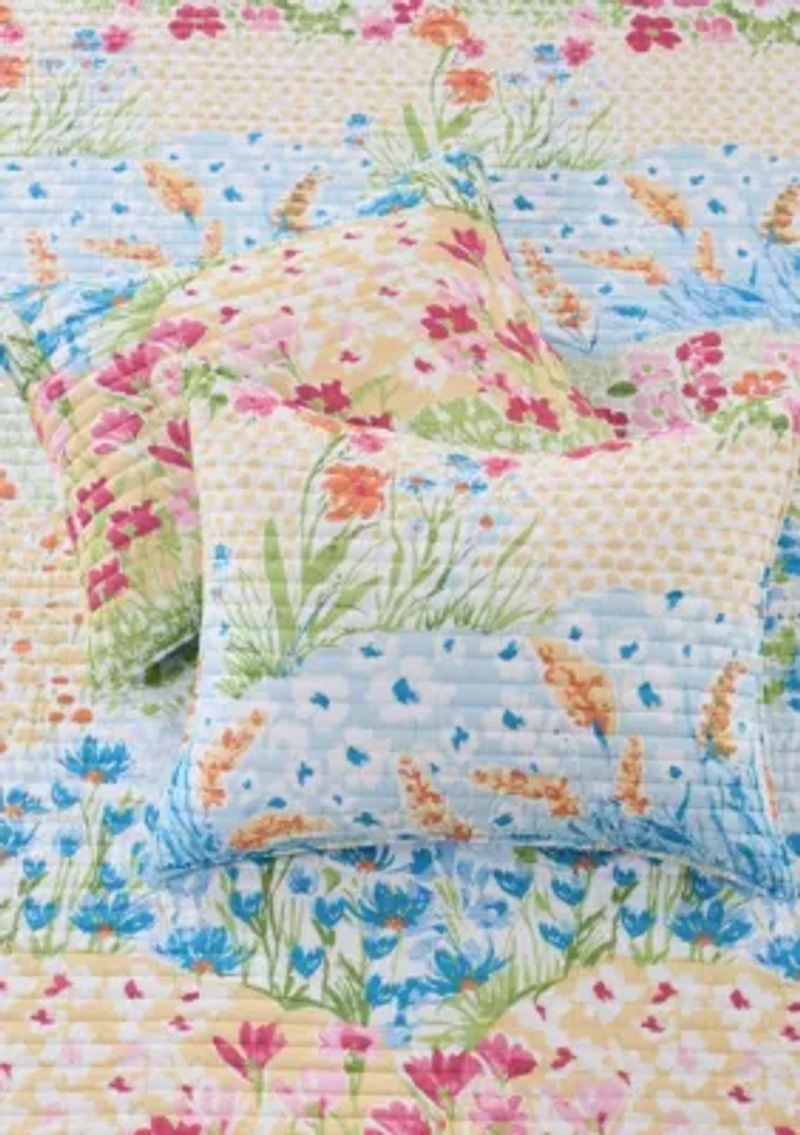Blooming Hillside Quilt Set