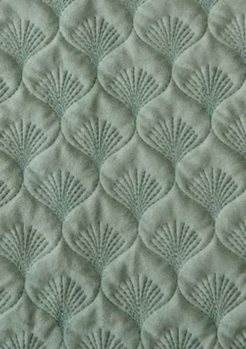 BH Merano Velvet Sea Spray Throw