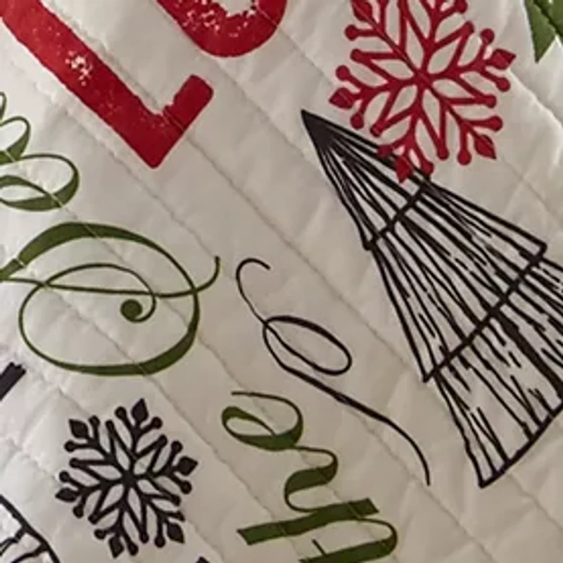 Santa Claus Lane Quilt Set