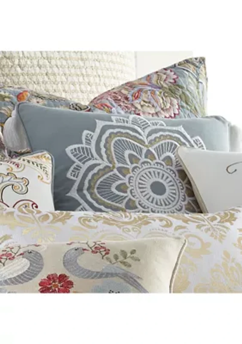  Angelina Linen Medallion Tassel Pillow