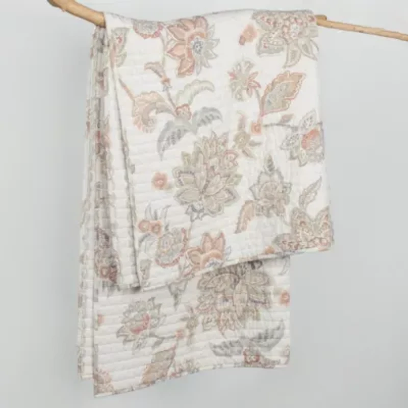 Selesta Quilted Throw