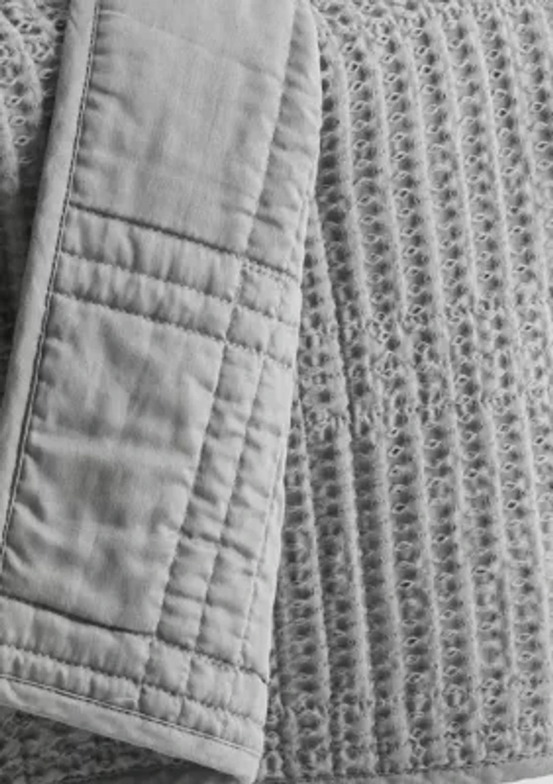 Cloud Waffle Quilted Throw Blanket
