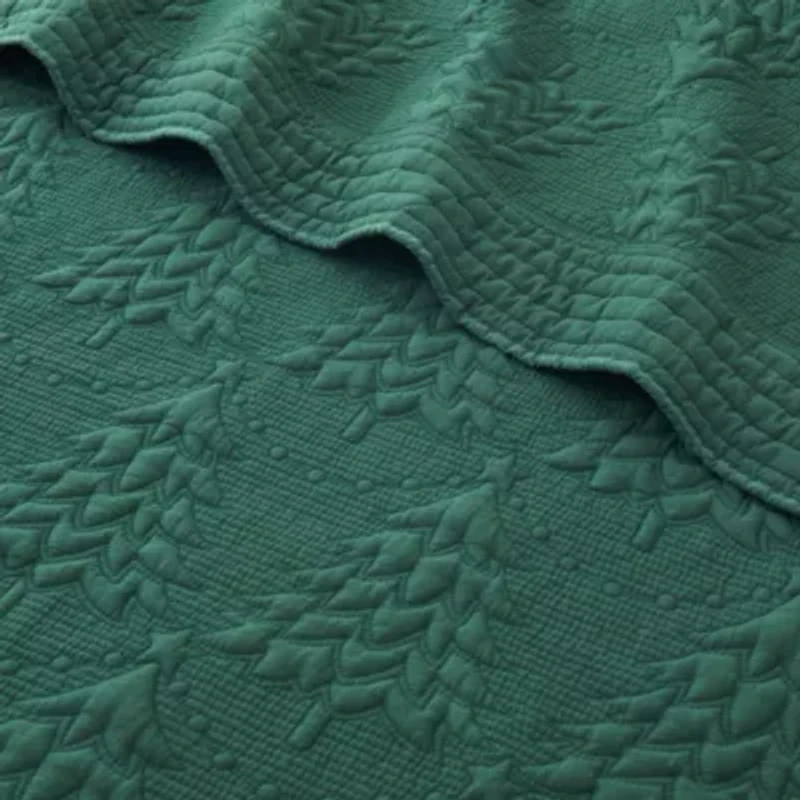 O Christmas Tree Green Quilted Throw