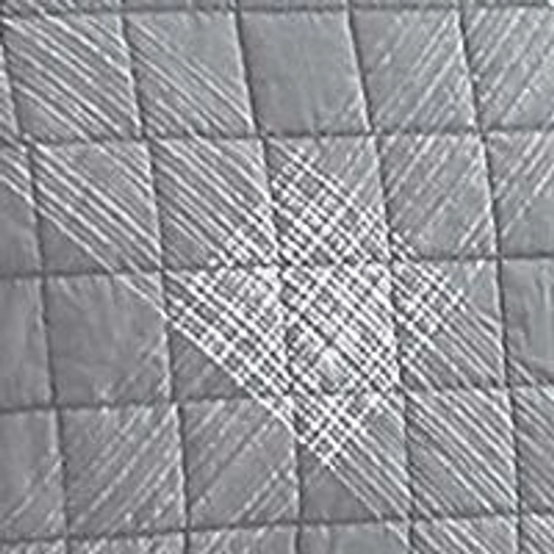 Gray Geometric Print Quilt Set