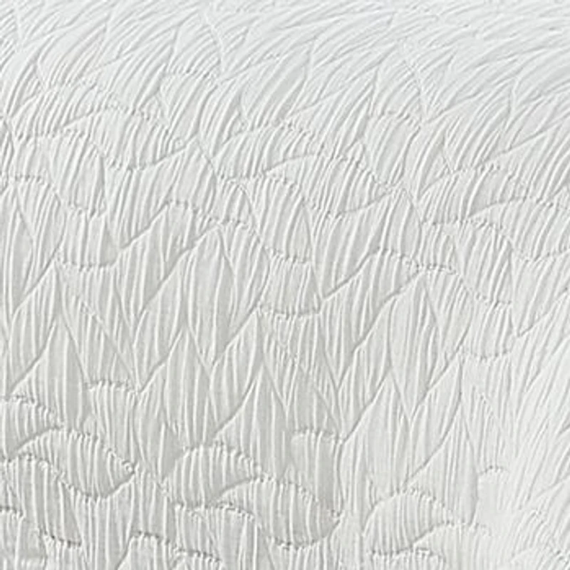White Leaf Stitch Quilt Set