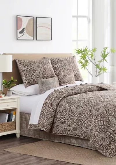 Cassey Quilt Set