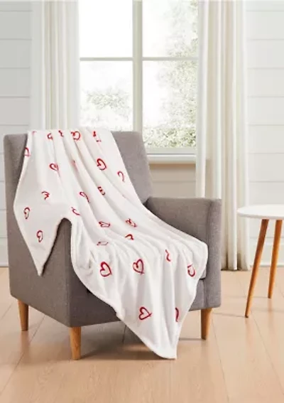 Petite Heart Printed Plush Throw Blanket