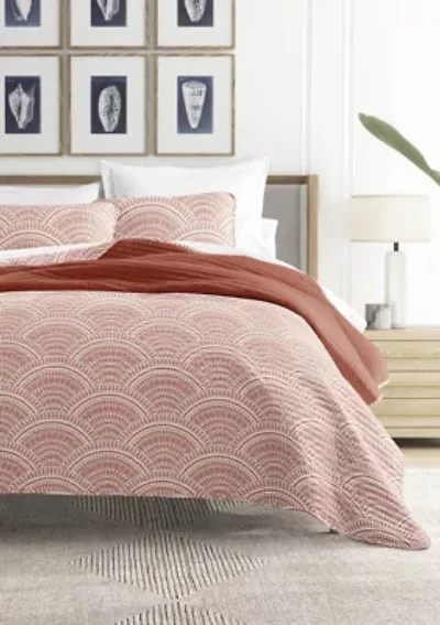 Ultra Soft Microfiber Reversible Scallop All Season Quilt Set with Shams