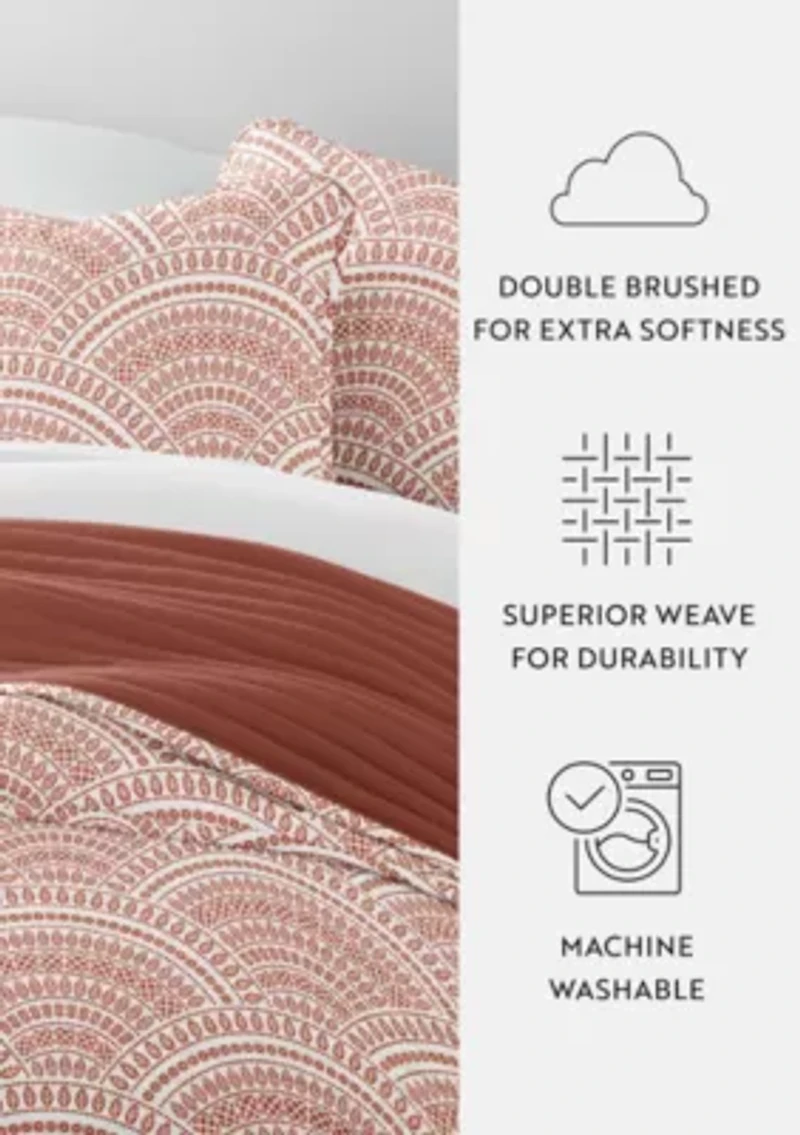 Ultra Soft Microfiber Reversible Scallop All Season Quilt Set with Shams