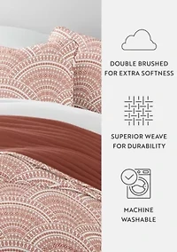 Ultra Soft Microfiber Reversible Scallop All Season Quilt Set with Shams