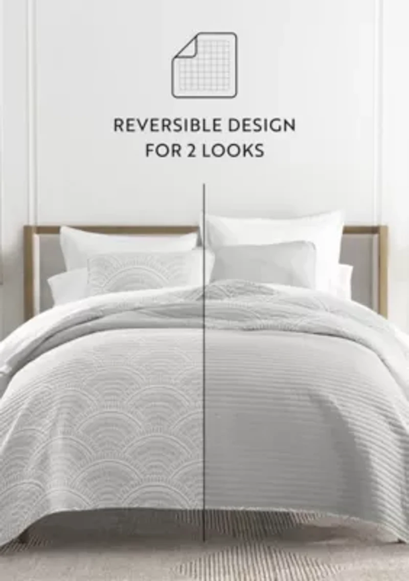 Ultra Soft Microfiber Reversible Scallop All Season Quilt Set with Shams