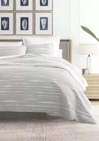 Ultra Soft Microfiber Reversible Horizon Lines All Season Quilt Set with Shams