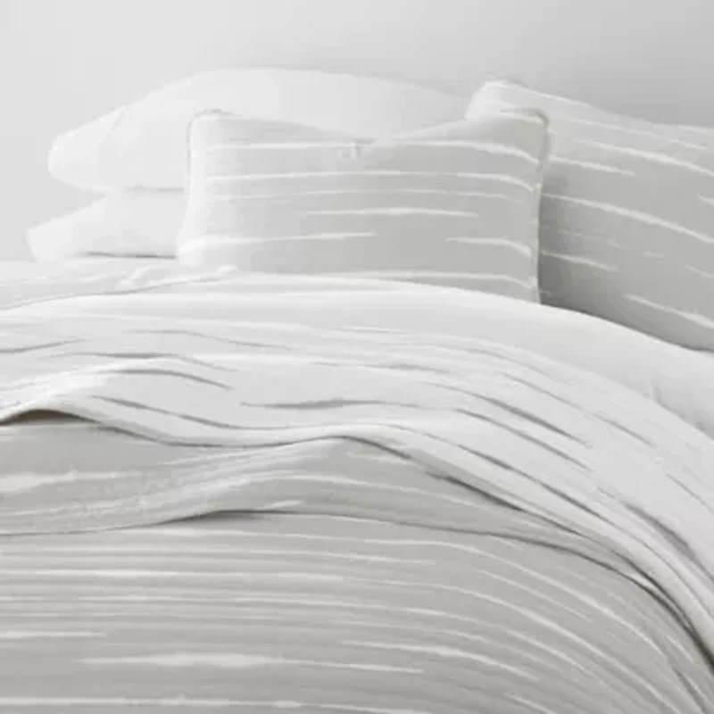 Ultra Soft Microfiber Reversible Horizon Lines All Season Quilt Set with Shams