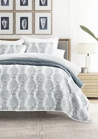 Ultra Soft Microfiber Reversible Distressed Damask All Season Quilt  Set with Shams