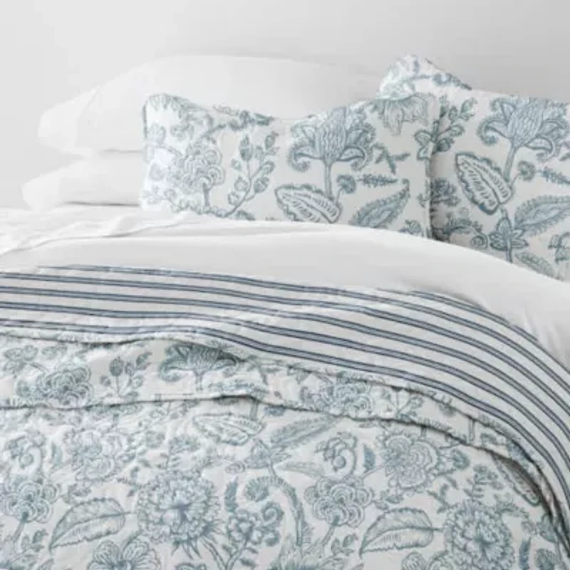 Ultra Soft Microfiber Reversible Jacobean/Stripe All Season Quilt Set with Shams