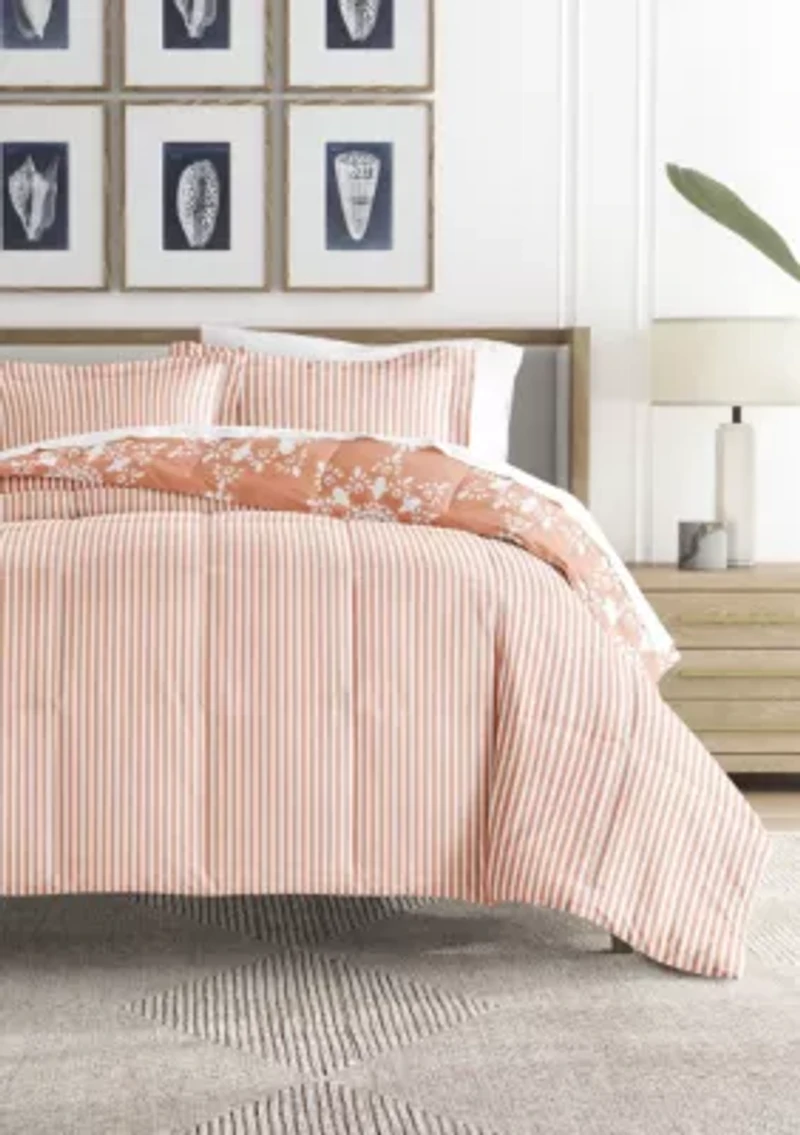 Reversible Daisy Medallion Patterned Microfiber Ultra Soft Down-Alternative Comforter Set