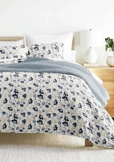Ultra Soft Microfiber Reversible French Jacobean All Season Quilt Set with Shams