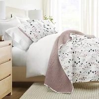 Ultra Soft Microfiber Reversible Poppy Bloom All Season Quilt Set with Shams