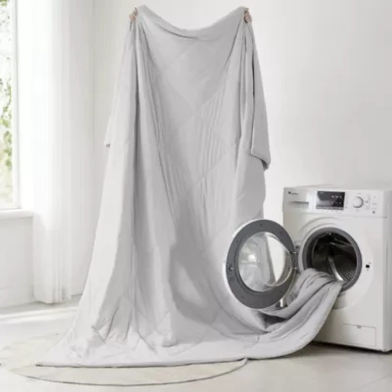 Down Alternative Reversible Cooling Comforter