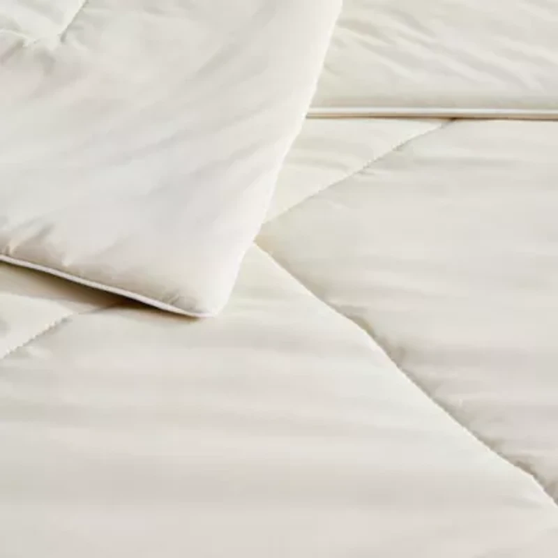 Down Alternative Reversible Cooling Comforter