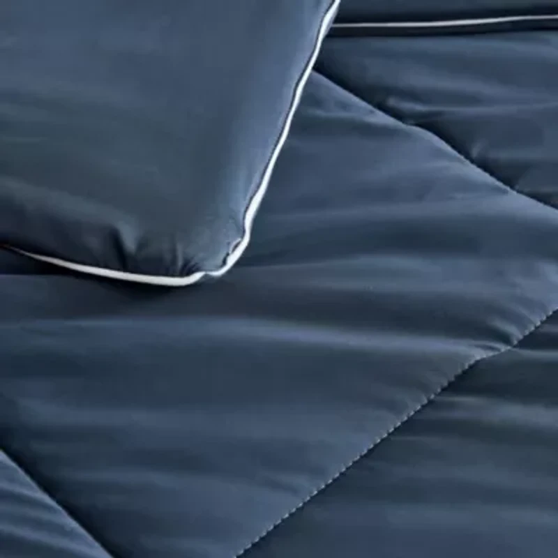 Down Alternative Reversible Cooling Comforter