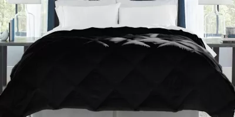 Quilted Oversized Down Alternative Comforter