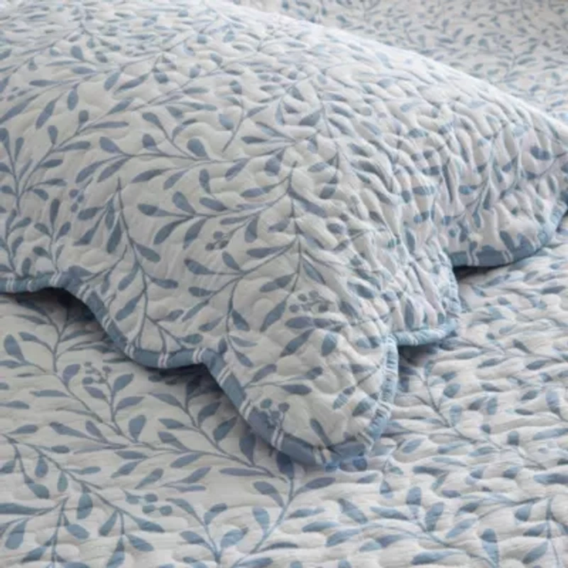 Darcy 3 Piece Print Quilt Set