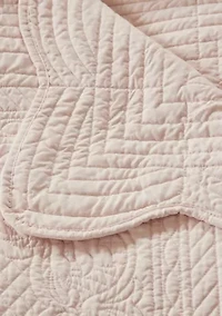 Tuscany Oversized Quilted Throw with Scalloped Edges