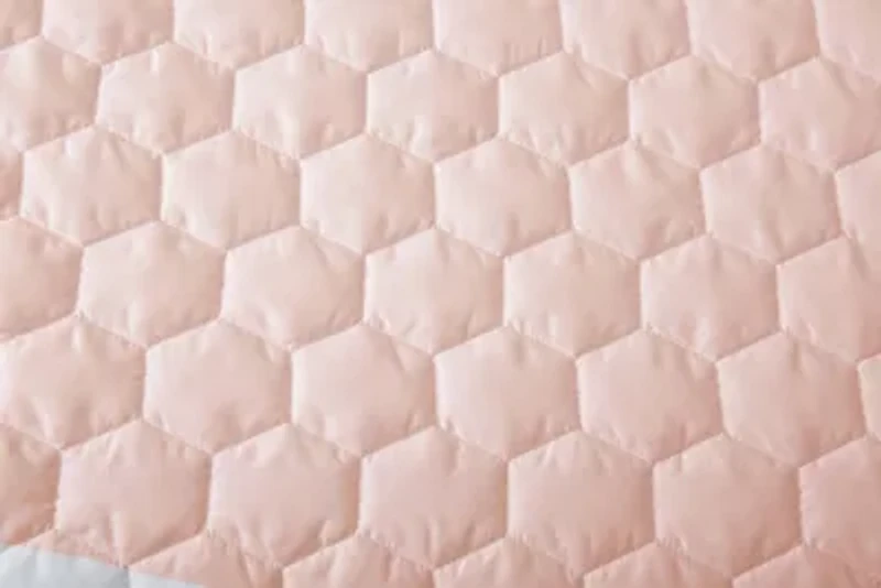 Better Style Home Microfiber Honeycomb Quilt Sets Full/Queen Dewkist