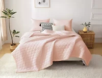 Better Style Home Microfiber Honeycomb Quilt Sets Full/Queen Dewkist