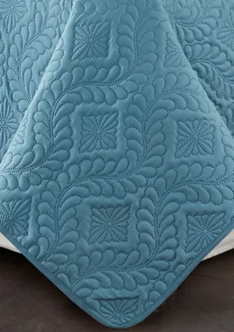 Bella Trellis Stitch Quilt Set