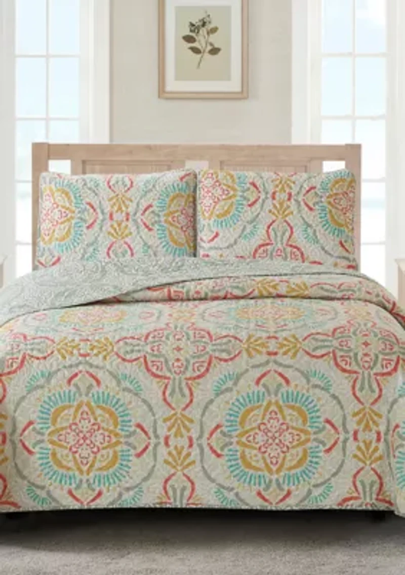 Regina Reversible Quilt Set