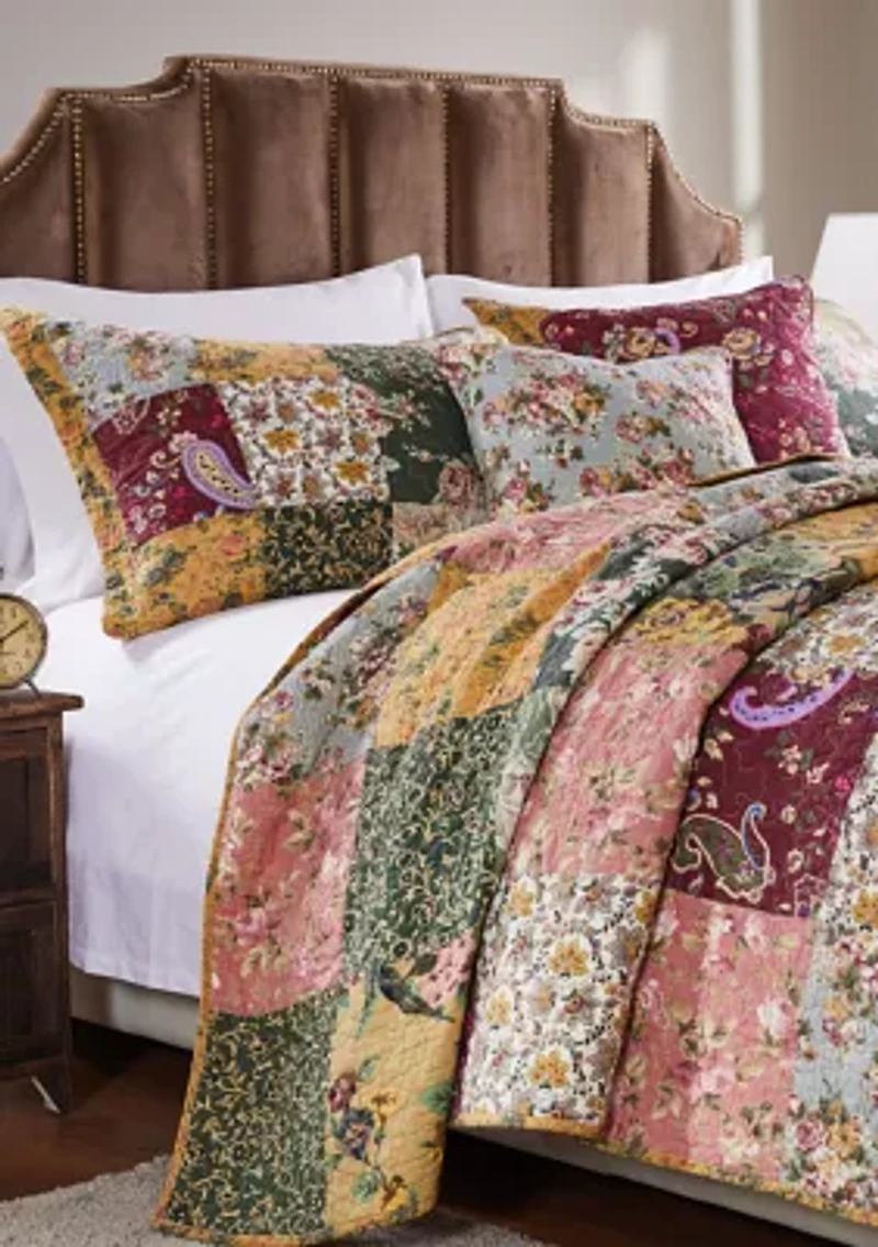 Antique Chic Quilt Set with Bonus Pillows
