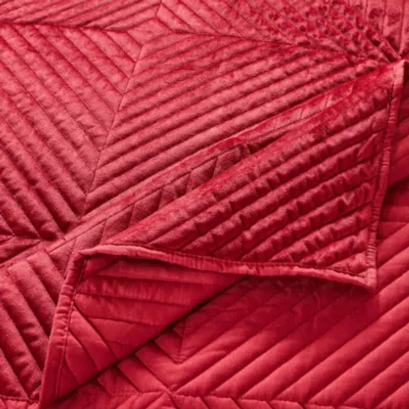 Riviera Velvet Red Quilt Set