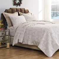 Reindeer Games Coverlet Set