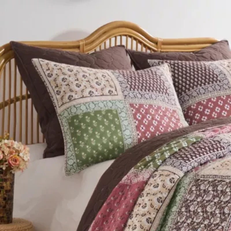 Priya Quilt Set