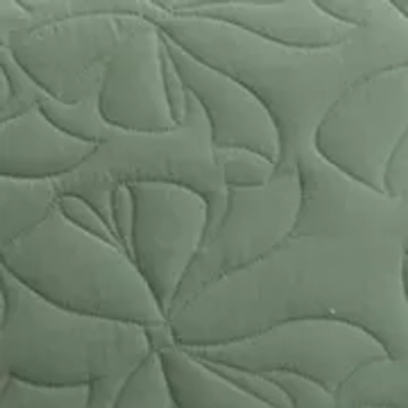 Evergreen Bow Stitched Quilt Set