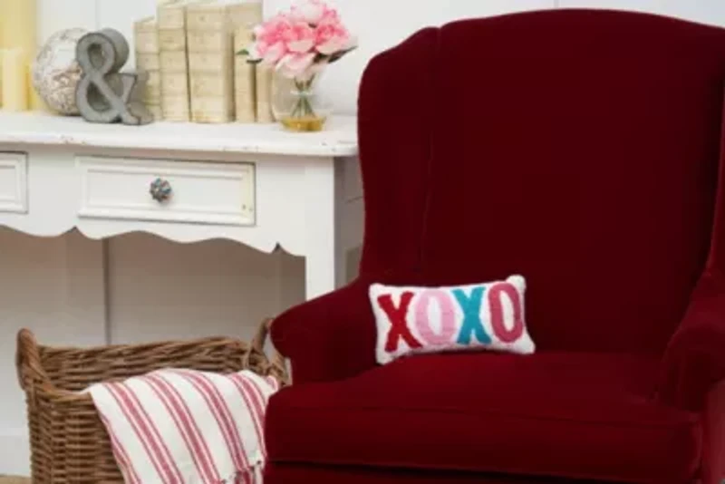 XOXO Hooked Pillow 6" x 12"