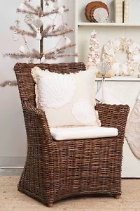 18" x 18" Gold Coast Scallop Shells Throw Pillow