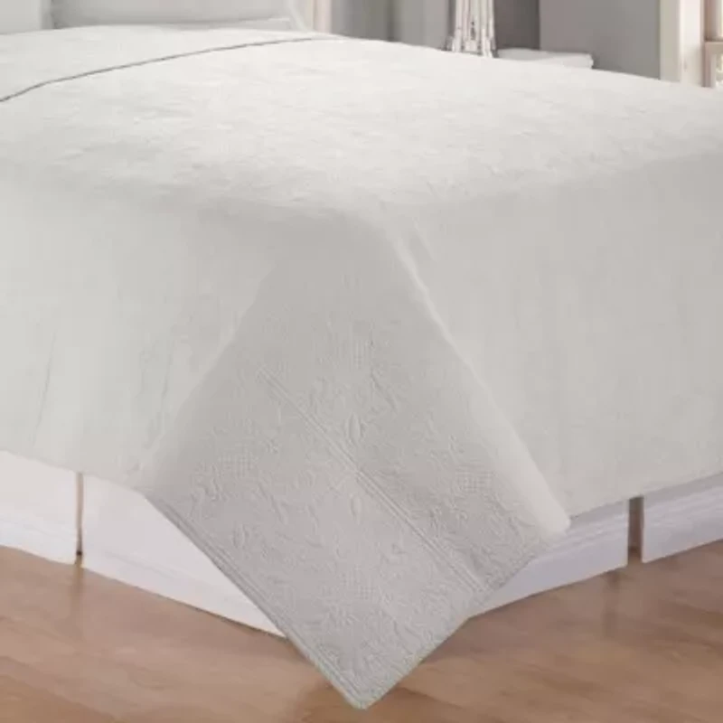 Jacqueline Full/Queen Matelassé Quilt